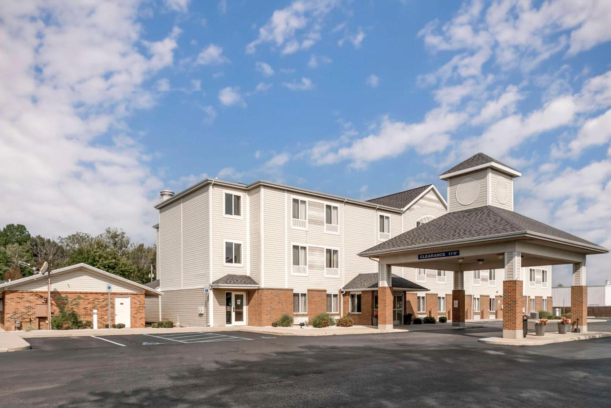 גרנד הייבן Best Western Beacon Inn מראה חיצוני תמונה