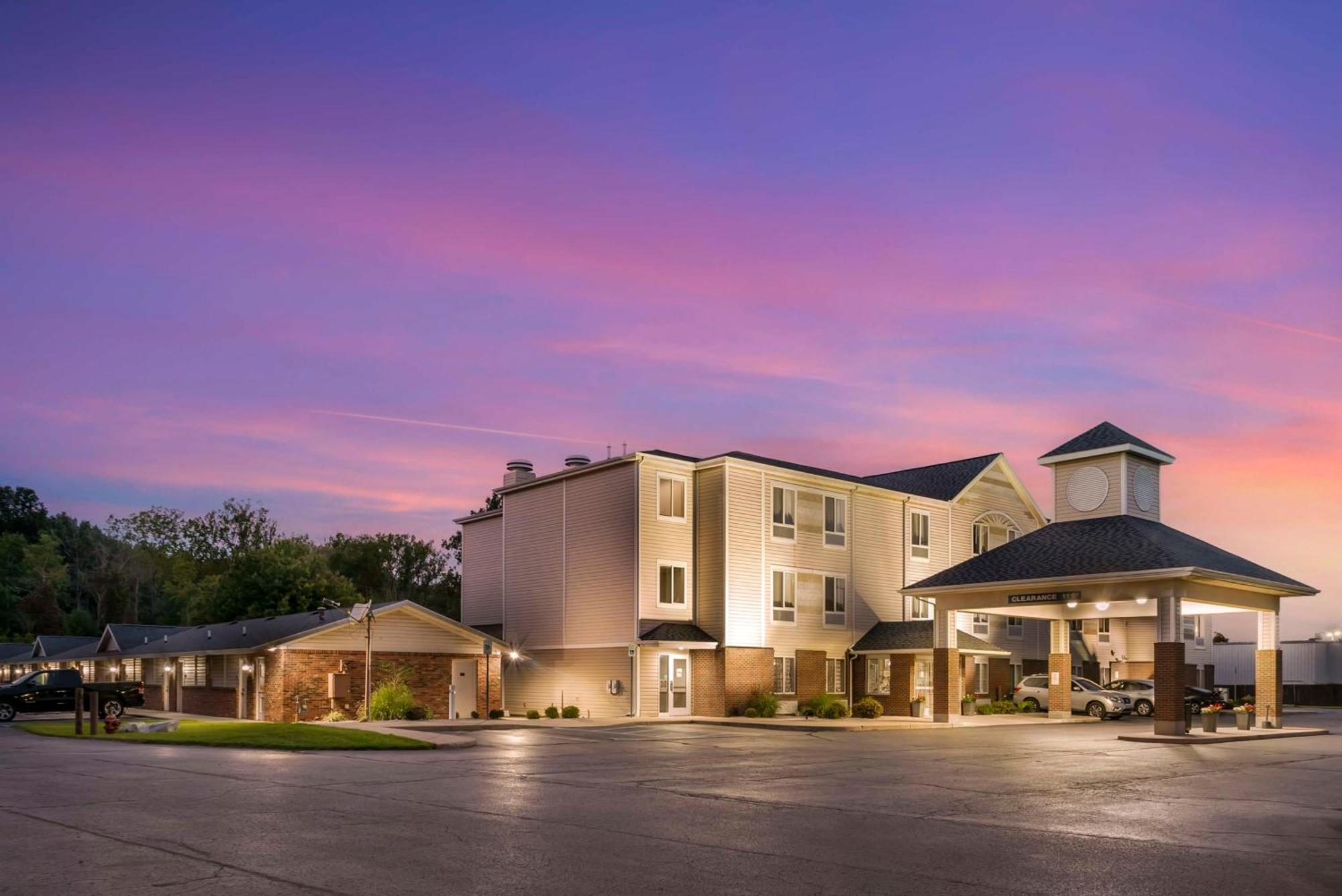 גרנד הייבן Best Western Beacon Inn מראה חיצוני תמונה